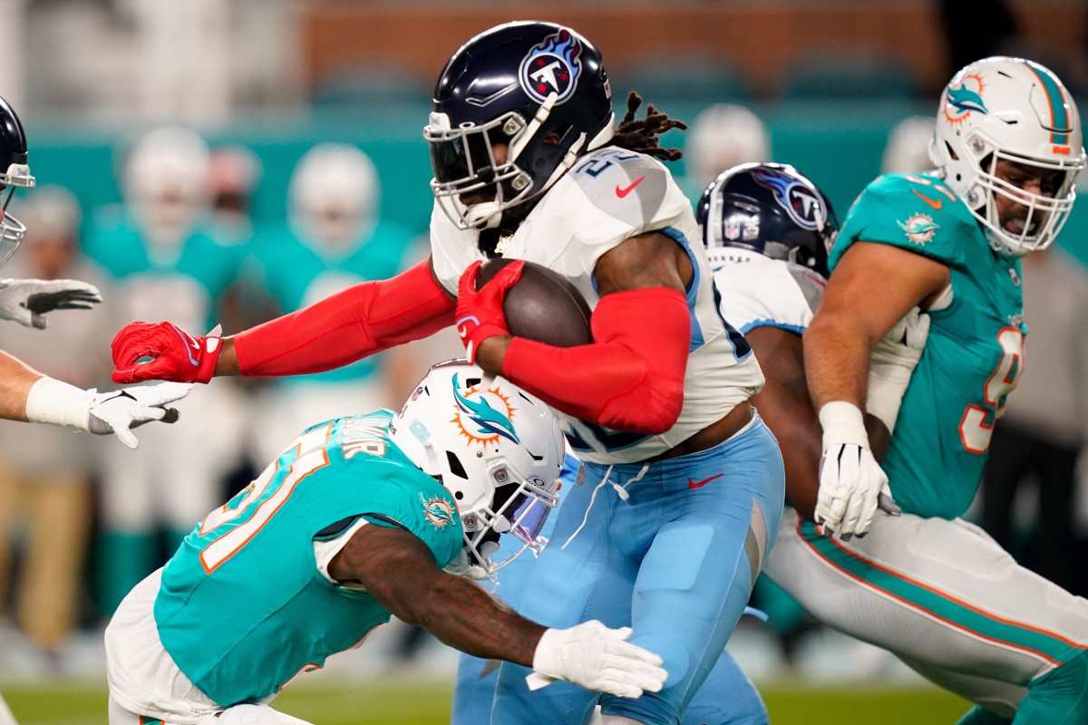 TitansDerrickHenryDolphins